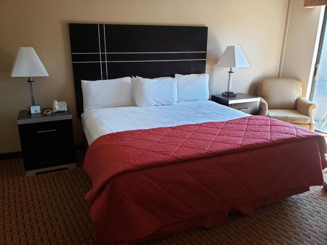 Chateau Resort & Conference Center Танерсвил Екстериор снимка