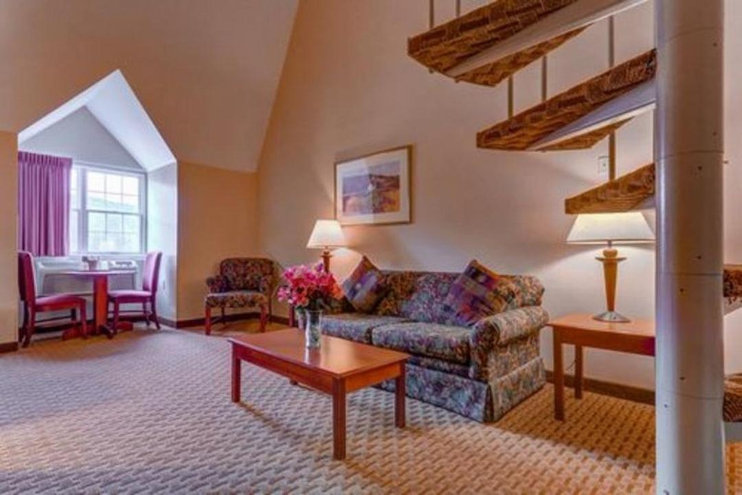 Chateau Resort & Conference Center Танерсвил Екстериор снимка