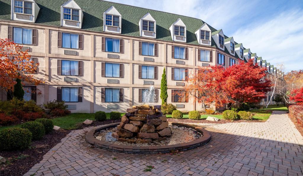 Chateau Resort & Conference Center Танерсвил Екстериор снимка