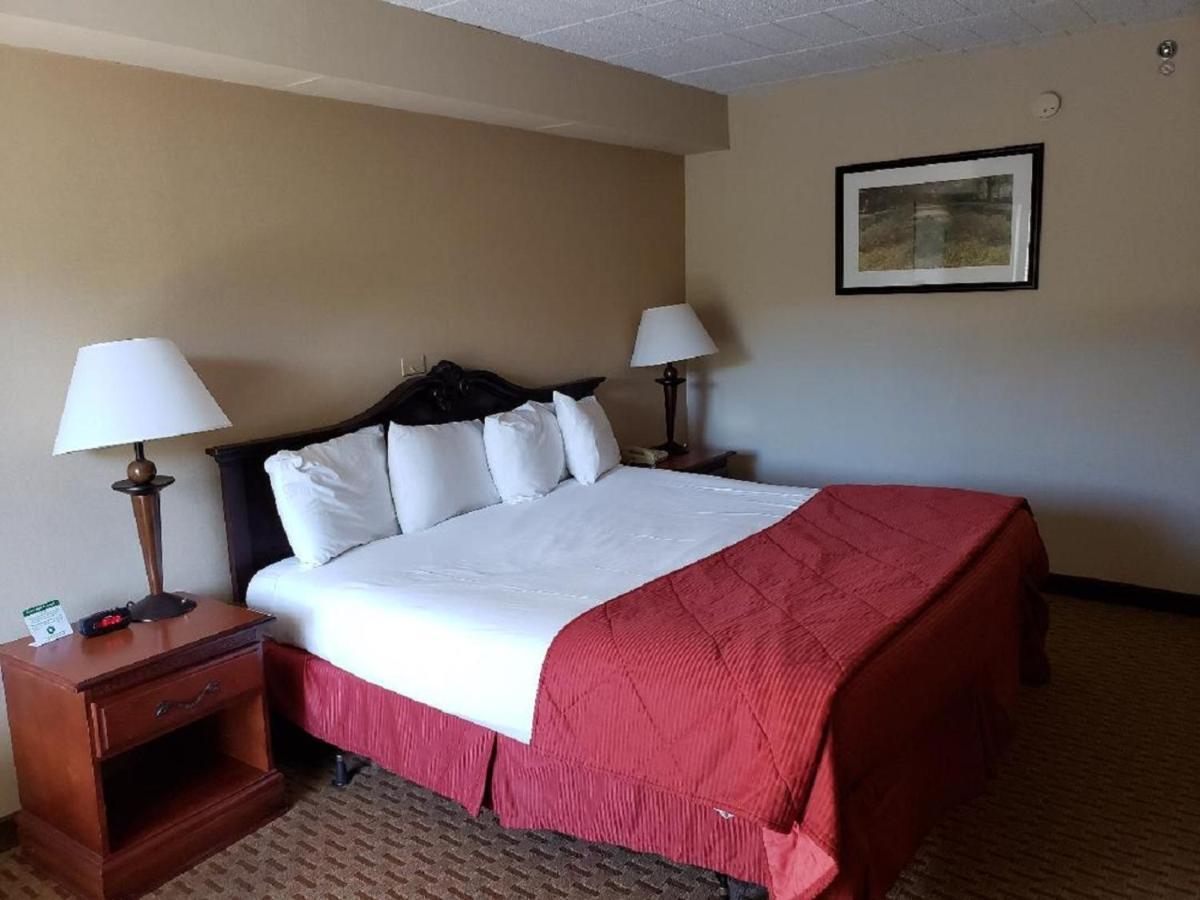 Chateau Resort & Conference Center Танерсвил Екстериор снимка