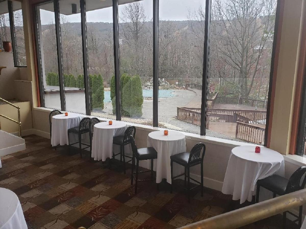 Chateau Resort & Conference Center Танерсвил Екстериор снимка
