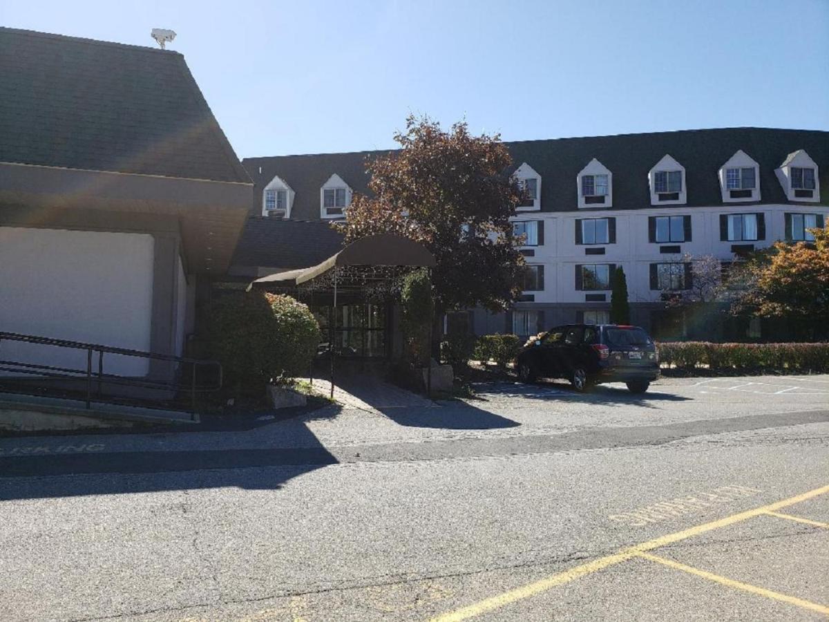 Chateau Resort & Conference Center Танерсвил Екстериор снимка